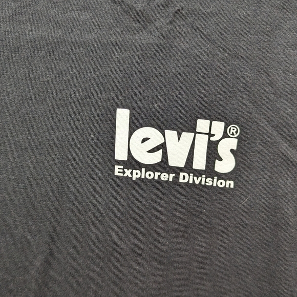 Levi's Night Sky Mens Tee Sz XS - Picture 6 of 11